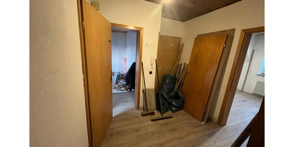 Dachgeschoßwohnung Oberhausen Rothebusch - 3.5 Zimmer, 75 m&sup2;, 650&euro; | Angebot:25968692