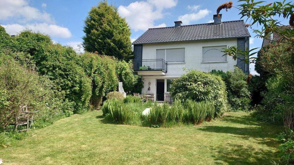 Mehrfamilienhaus, Wohnhaus Moers Hülsdonk - 6 Zimmer, 132 m&sup2;, 620.000&euro; | Angebot:25896452