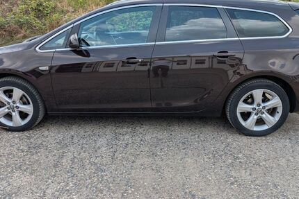 Opel Astra 99.400 km 5.699 &euro; Datteln 45711