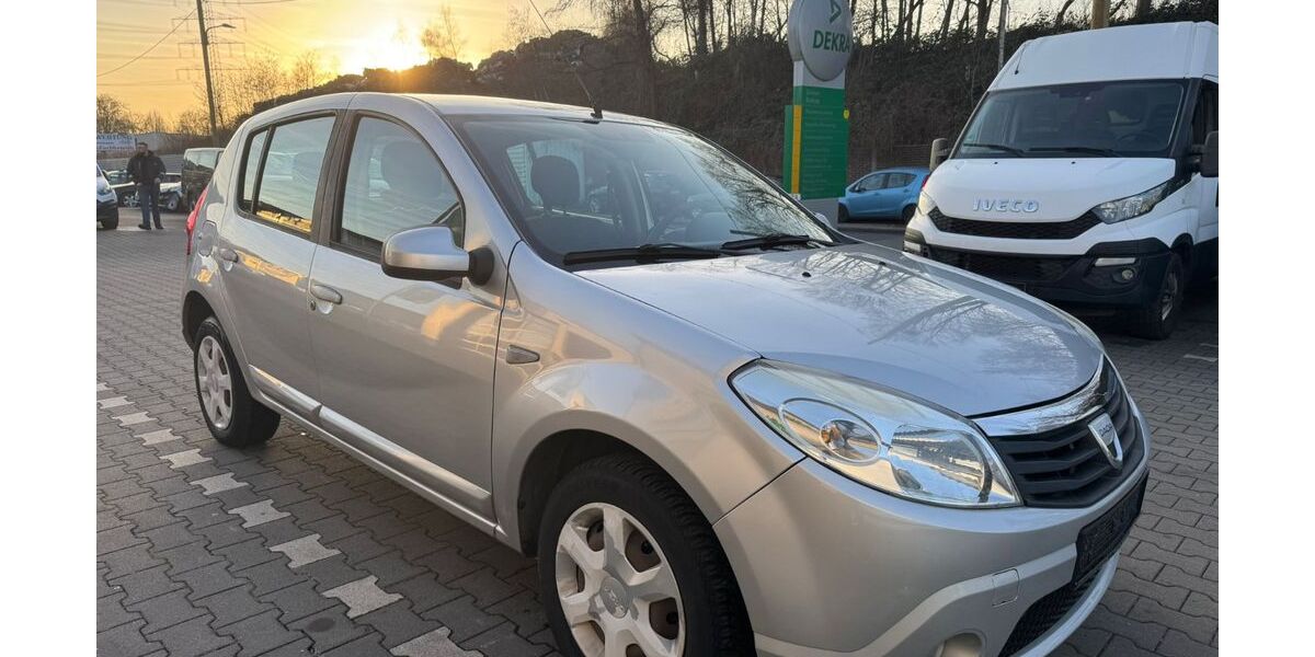 Dacia Sandero 179.000 km 1.990 &euro; Bottrop 46238