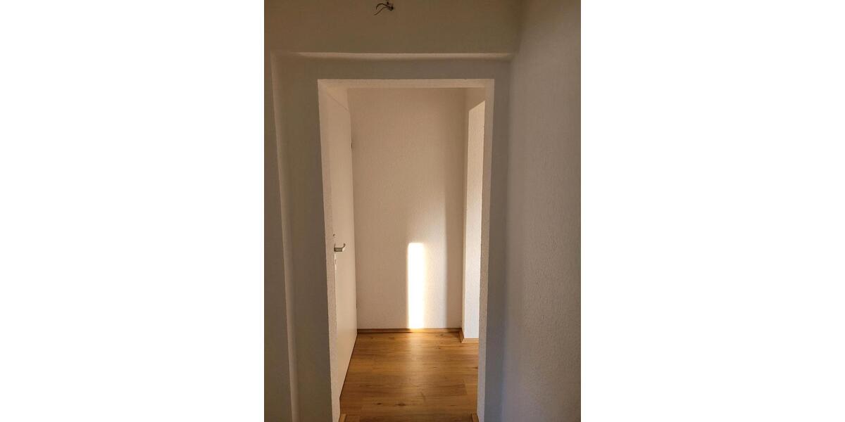 Dachgeschoßwohnung Essen Stadtbezirk IX - 3 Zimmer, 42 m&sup2;, 445&euro; | Angebot:25854722