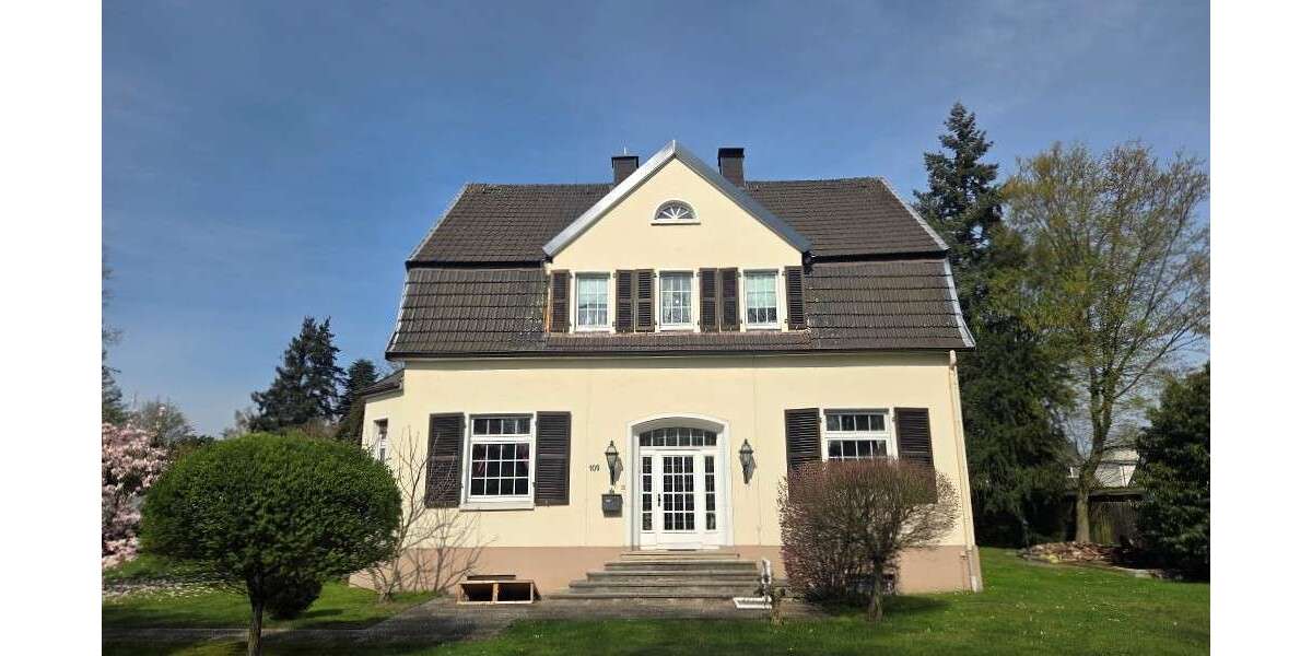 Einfamilienhaus Voerde - 7.5 Zimmer, 226 m&sup2;, 1.695&euro; | Angebot:26167038