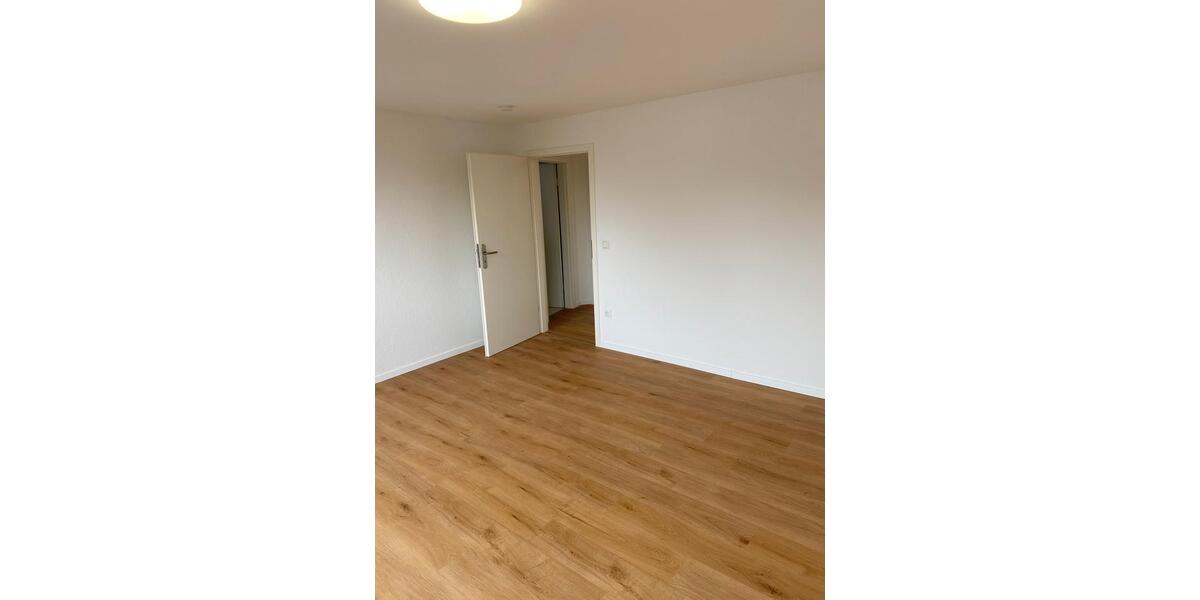 Dachgeschoßwohnung Duisburg Angerhausen - 2.5 Zimmer, 58 m&sup2;, 410&euro; | Angebot:26619998