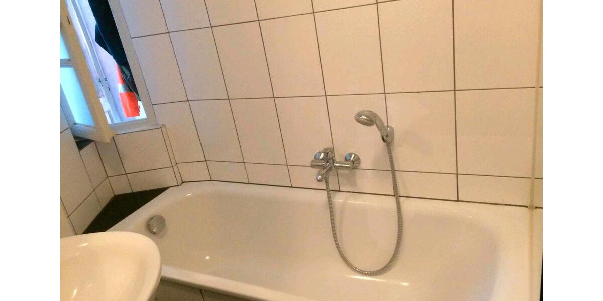 Erdgeschoßwohnung Duisburg Ruhrort - 3 Zimmer, 77 m&sup2;, 700&euro; | Angebot:26697834