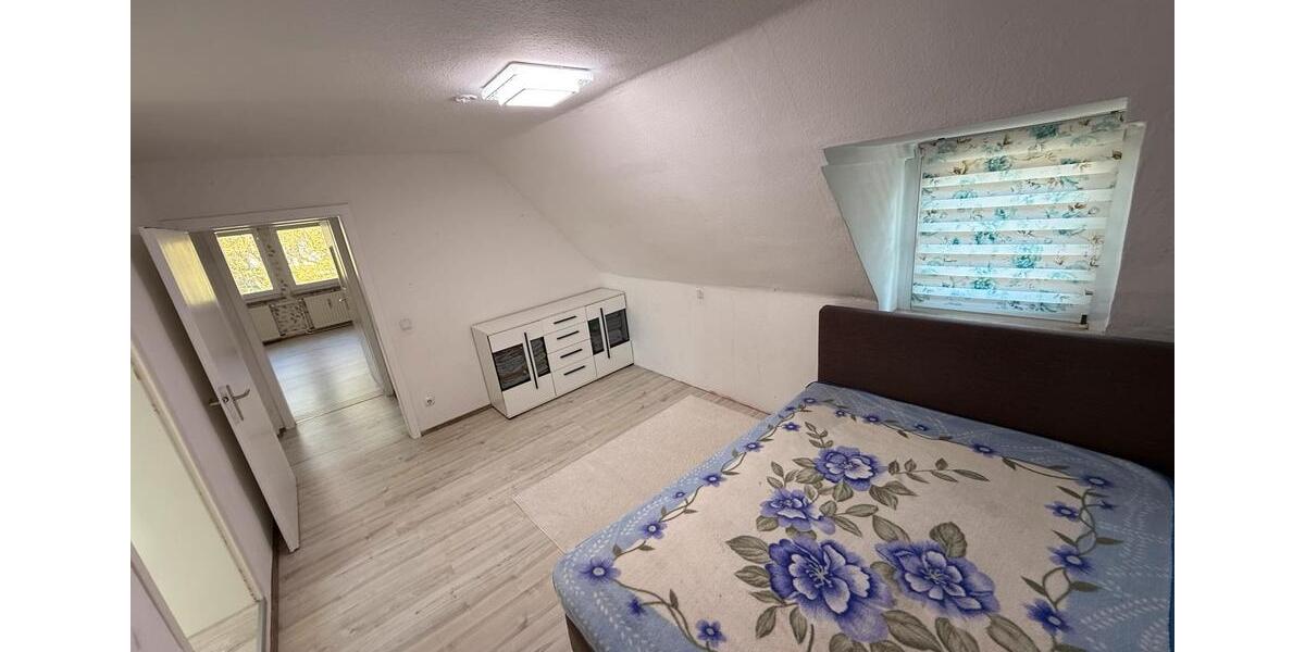 Dachgeschoßwohnung Gelsenkirchen Buer - 3.5 Zimmer, 65 m&sup2;, 750&euro; | Angebot:25840848