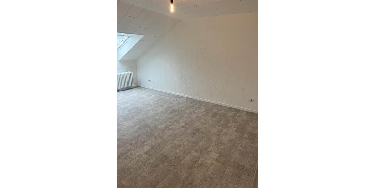 Dachgeschoßwohnung Duisburg - 1 Zimmer, 46 m&sup2;, 580&euro; | Angebot:25904665