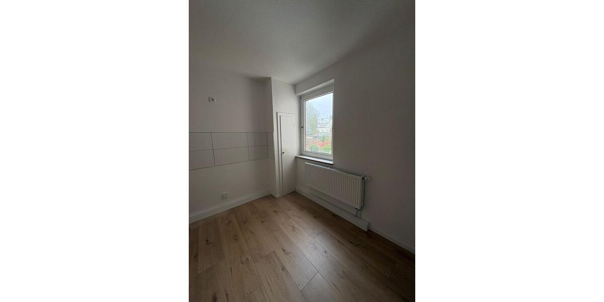 Etagenwohnung Essen Stadtbezirk II - 3 Zimmer, 74 m&sup2;, 800&euro; | Angebot:25143093