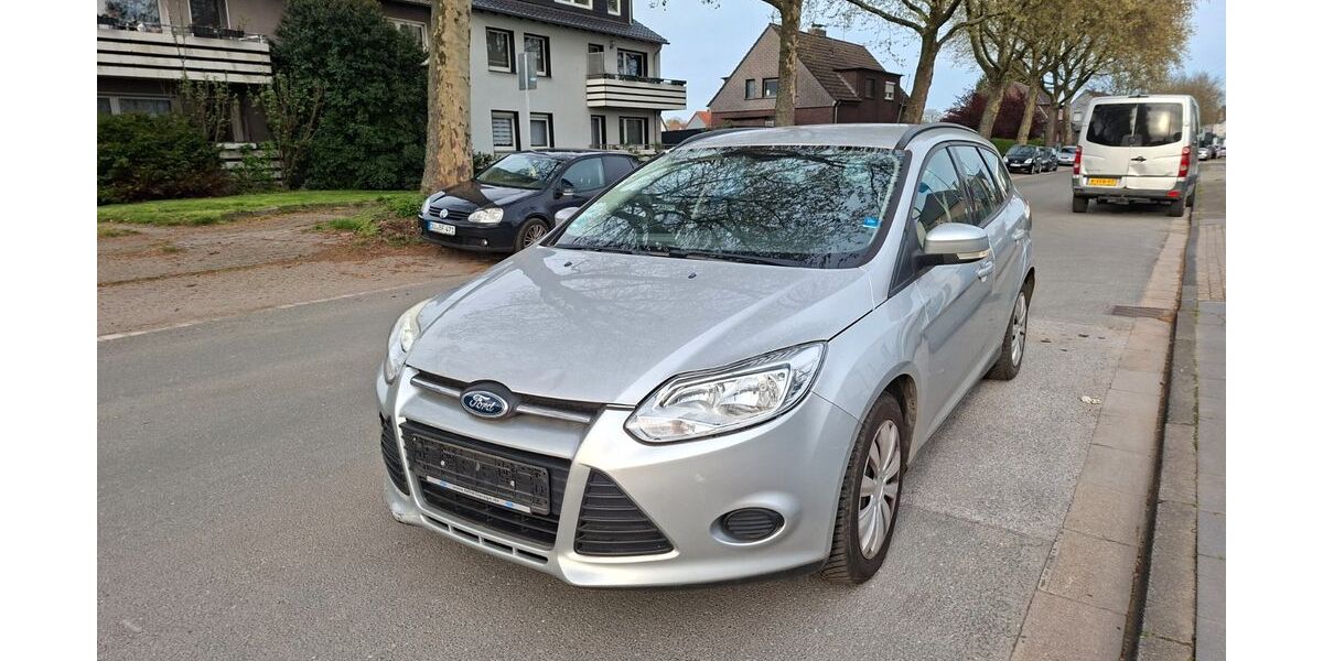 Ford Focus 193.569 km 2.750 &euro; Duisburg 47179