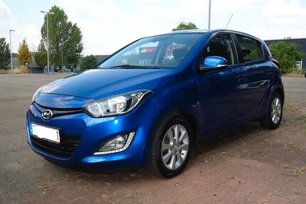 Hyundai i20 87.000 km 6.900 &euro; Essen 45144