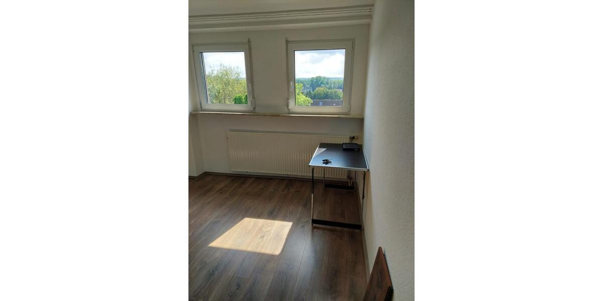 Dachgeschoßwohnung Hattingen Blankenstein - 4 Zimmer, 82 m&sup2;, 590&euro; | Angebot:24391226