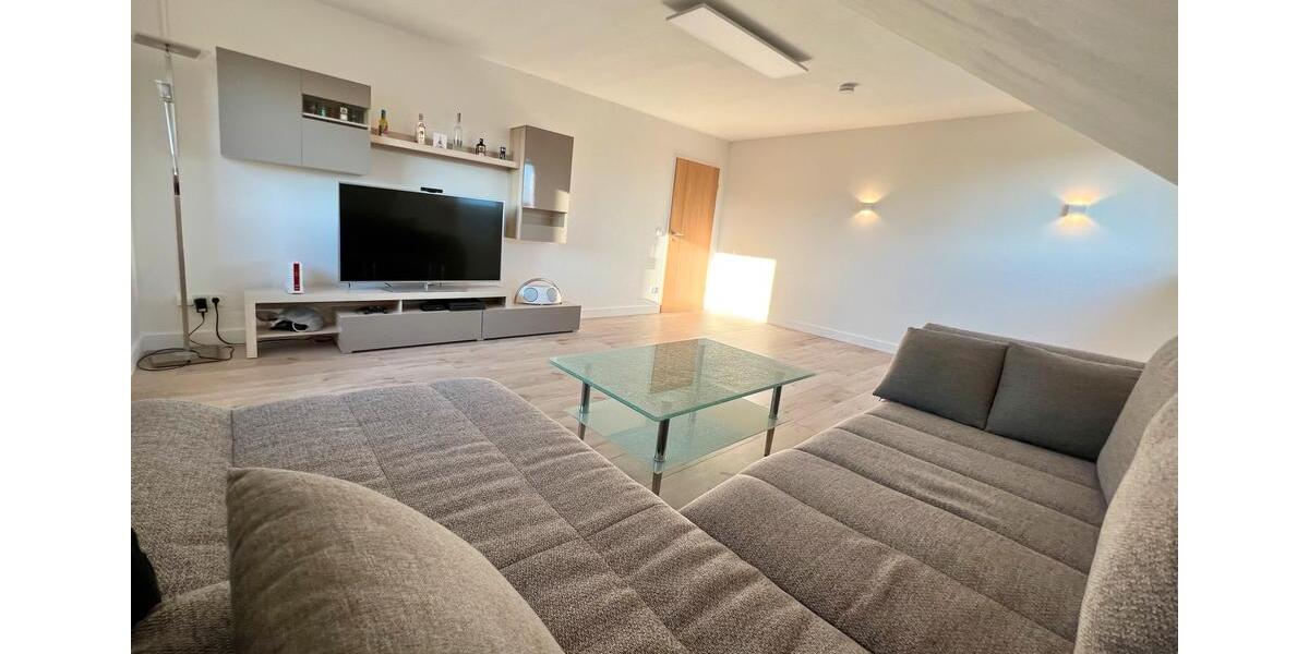 Dachgeschoßwohnung Voerde (Niederrhein) - 3 Zimmer, 78 m&sup2;, 740&euro; | Angebot:26534131
