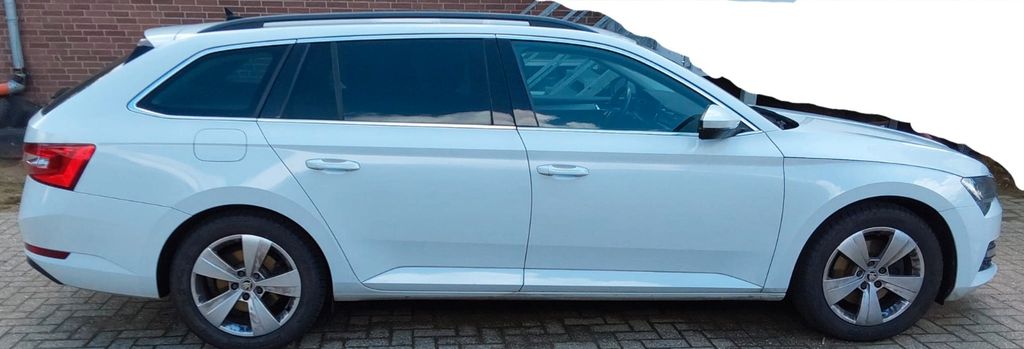 Skoda Superb 109.000 km 22.500 &euro; Reken 48734