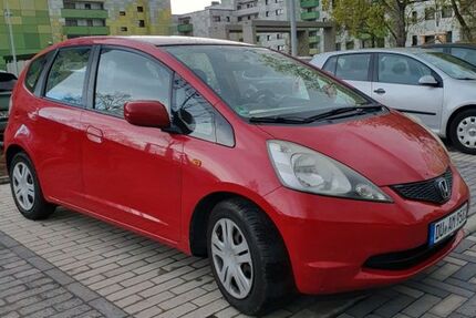 Honda Jazz 183.000 km 3.200 &euro; Duisburg 47051