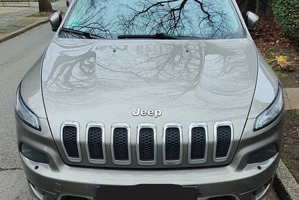 Jeep Cherokee 199.000 km 13.800 &euro; Duisburg 47138