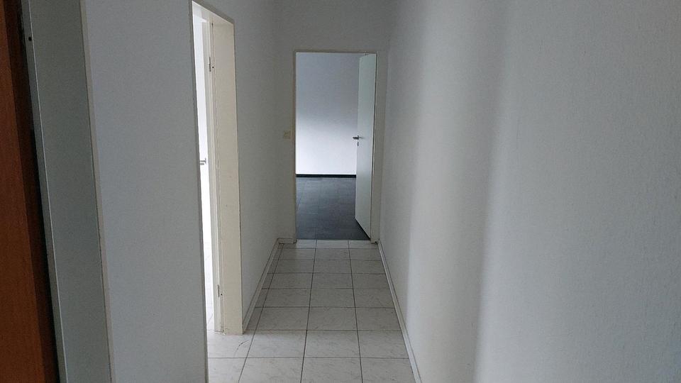 Etagenwohnung Duisburg Hamborn - 1 Zimmer, 50 m&sup2;, 500&euro; | Angebot:26042244