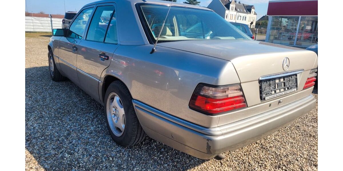 Mercedes-Benz E 220 210.000 km 7.900 &euro; Rheinberg 47495