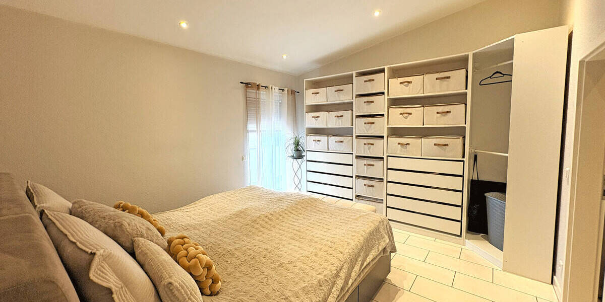 Mehrfamilienhaus, Wohnhaus Moers Genend - 3 Zimmer, 237 m&sup2;, 1.250.000&euro; | Angebot:26752423
