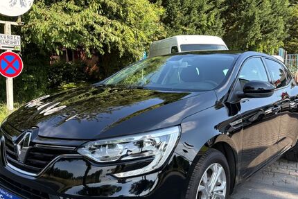 Renault Megane 107.975 km 10.490 &euro; Moers 47447