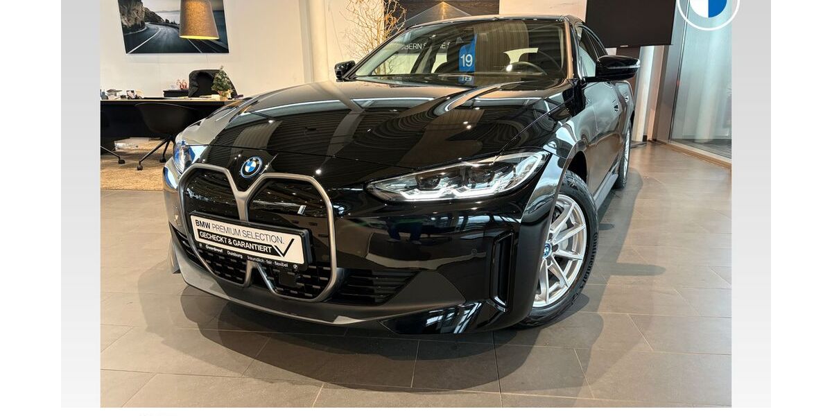 BMW i4 12.699 km 33.790 &euro; Duisburg 47119