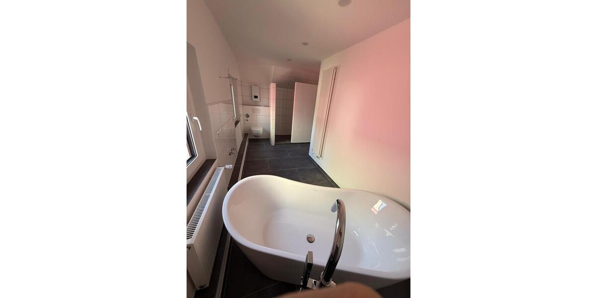 Etagenwohnung Duisburg Angerhausen - 3 Zimmer, 148 m&sup2;, 1.800&euro; | Angebot:26546011