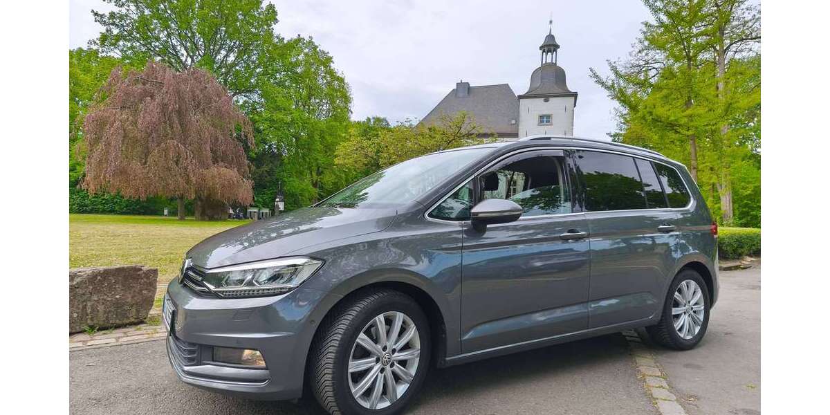 VW Touran 83.490 km 20.999 &euro; Voerde (Niederrhein), Stadt 46562