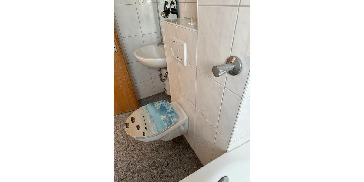 Dachgeschoßwohnung Duisburg Duisburg-Mitte - 3 Zimmer, 53 m&sup2;, 440&euro; | Angebot:25756995