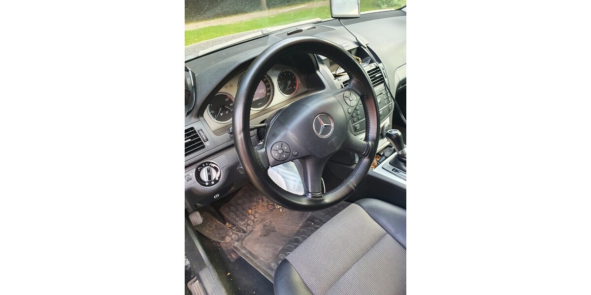 Mercedes-Benz C 180 200.000 km 7.890 &euro; Duisburg 47051