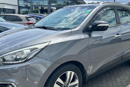 Hyundai ix35 192.000 km 8.300 &euro; Marl 45772