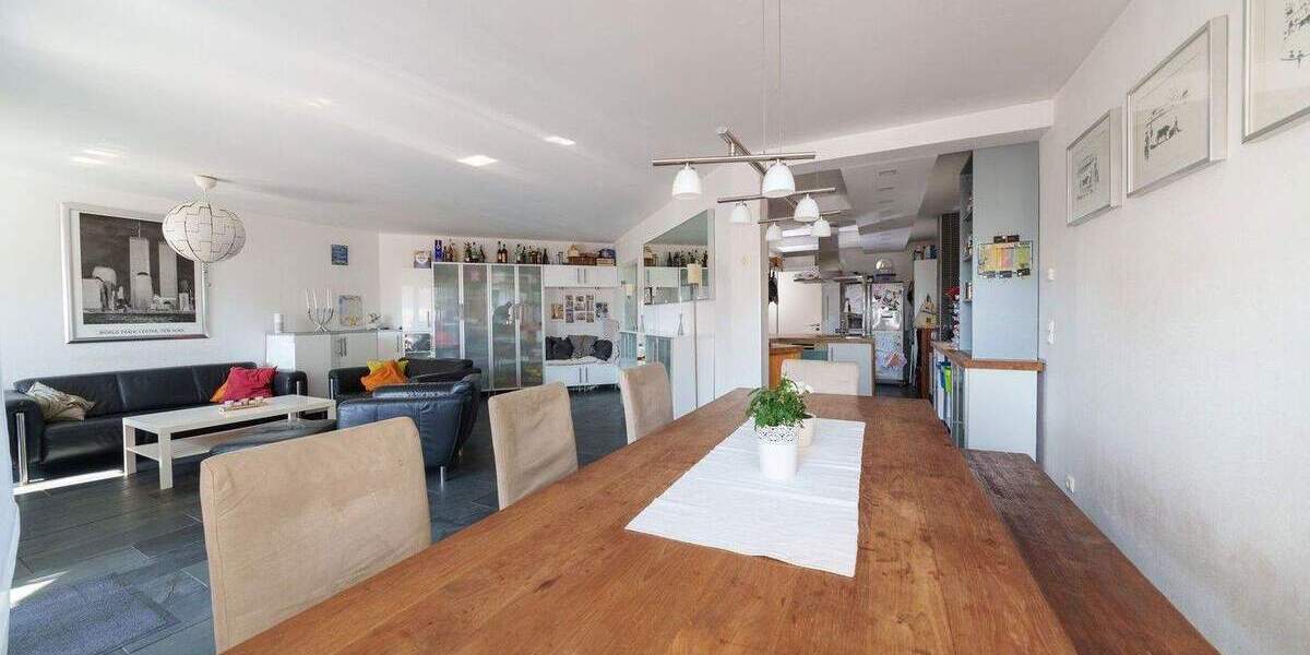 Etagenwohnung Bochum Dahlhausen - 8 Zimmer, 220 m&sup2;, 449.000&euro; | Angebot:25721357