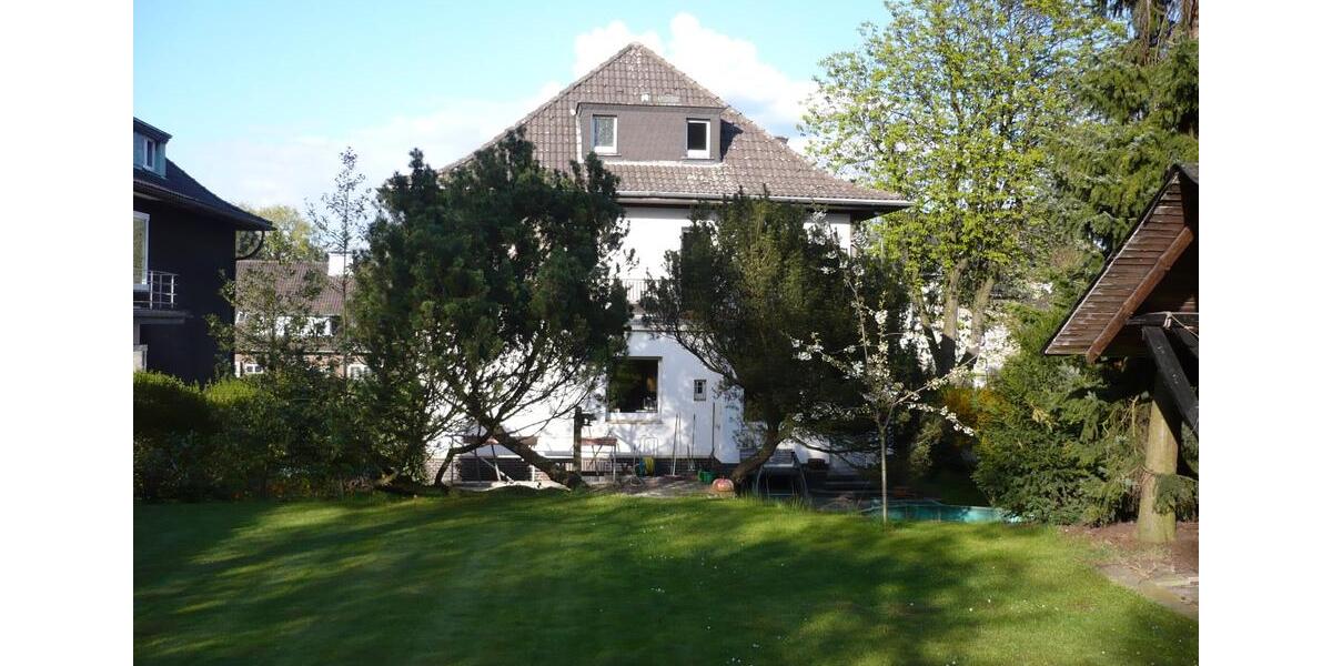 Einfamilienhaus Bottrop - 10 Zimmer, 210 m&sup2;, 676.000&euro; | Angebot:25944100