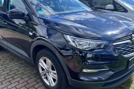 Opel Grandland (X) 124.000 km 8.990 &euro; Recklinghausen 45657