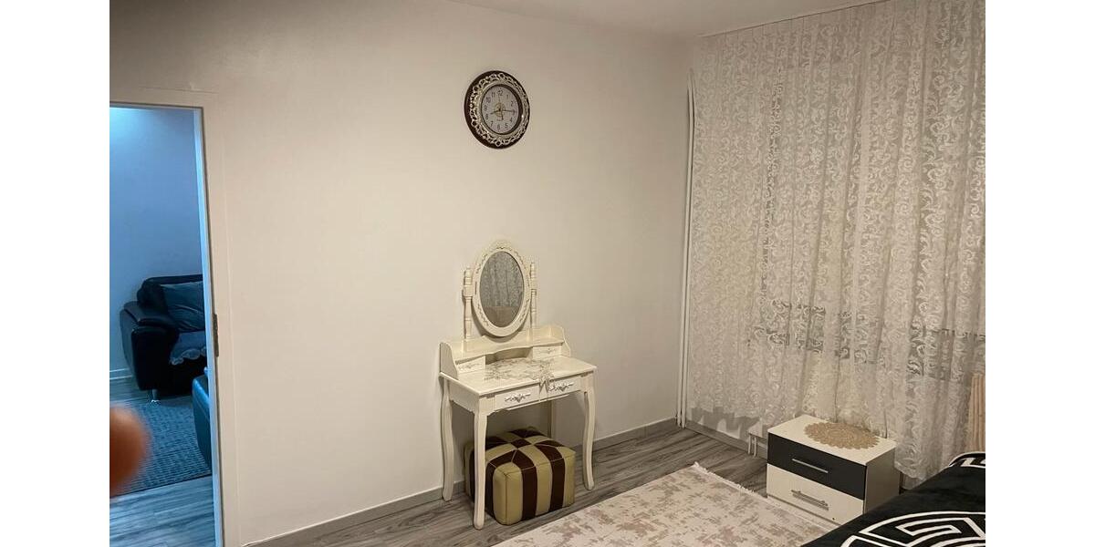 Etagenwohnung Duisburg Hamborn - 2 Zimmer, 92 m&sup2;, 95.000&euro; | Angebot:26754342