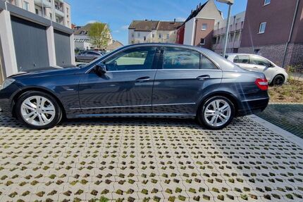 Mercedes-Benz 220 154.850 km 12.950 &euro; Recklinghausen 45661