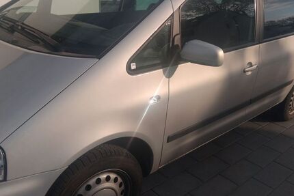 VW Sharan 89.000 km 6.450 &euro; Marl 45772