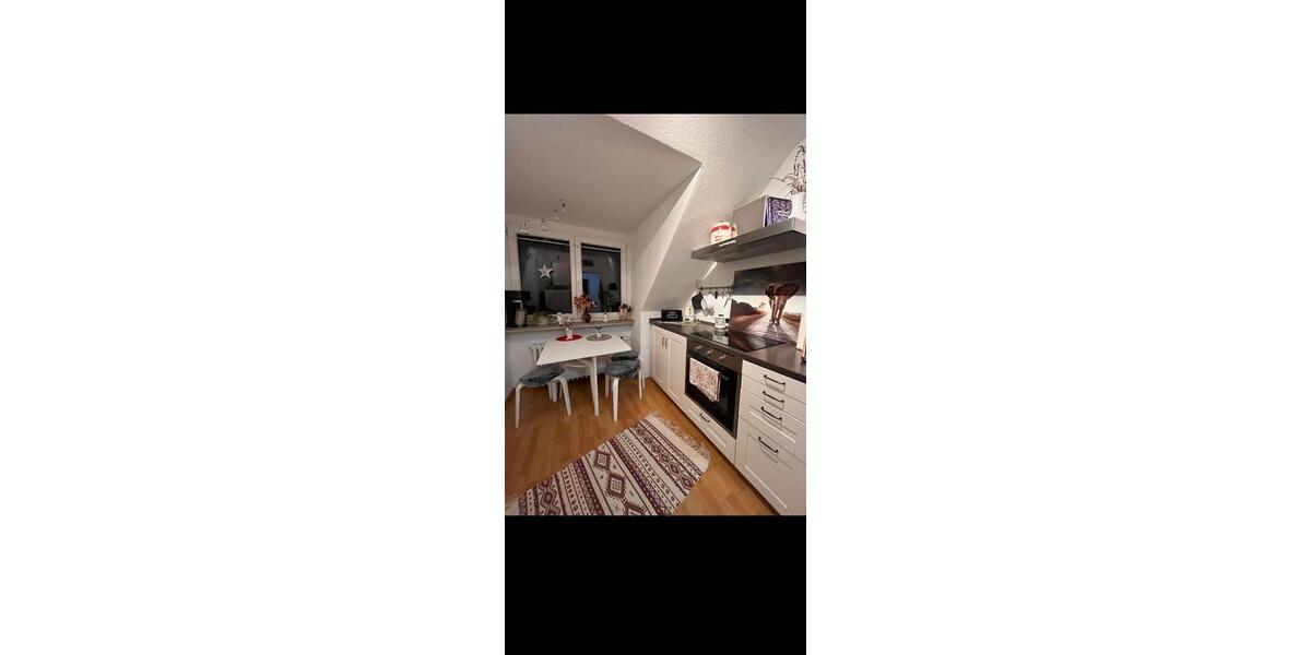 Dachgeschoßwohnung Essen Stadtbezirk IV - 2 Zimmer, 60 m&sup2;, 112.000&euro; | Angebot:26153514