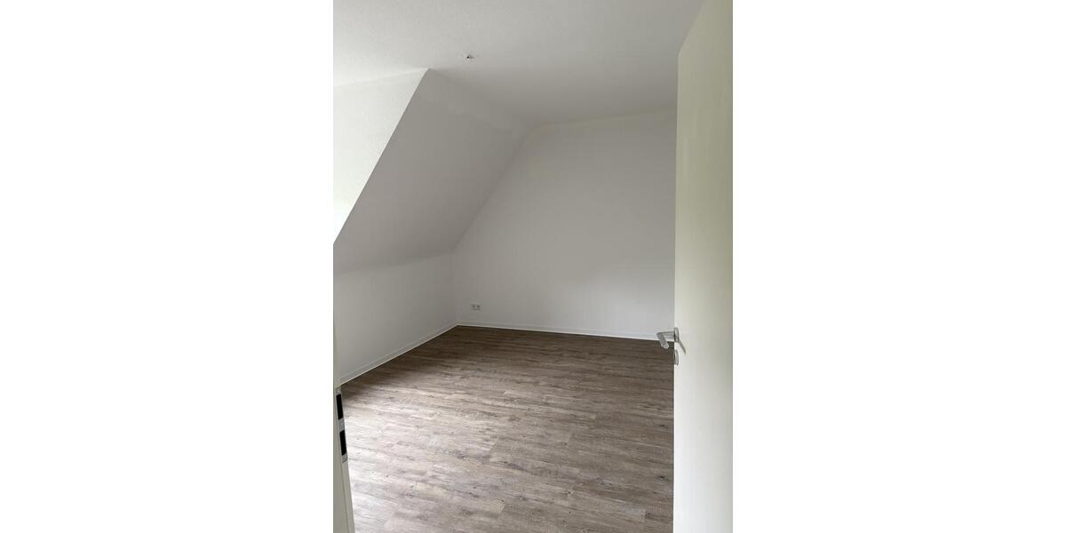 Dachgeschoßwohnung Marl Alt-Marl - 3.5 Zimmer, 71 m&sup2;, 550&euro; | Angebot:26646842