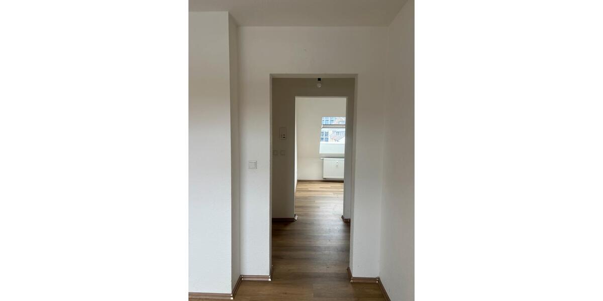 Dachgeschoßwohnung Essen Südviertel - 2.5 Zimmer, 35 m&sup2;, 550&euro; | Angebot:25916581