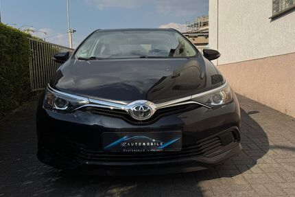 Toyota Auris 28.787 km 11.990 &euro; Oer-Erkenschwick 45739