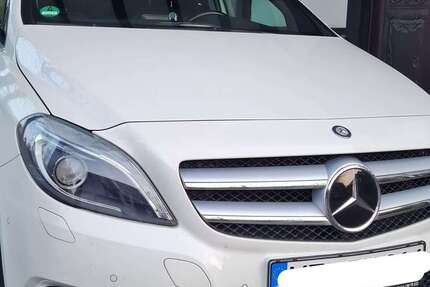 Mercedes-Benz 180 111.000 km 7.750 &euro; Velbert, Stadt 42553