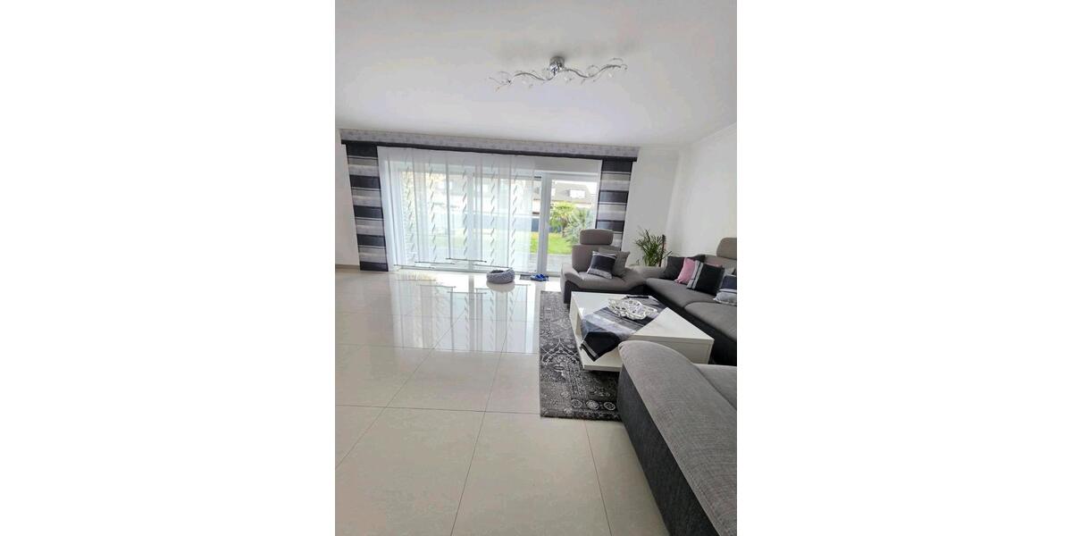 Doppelhaushälfte Duisburg Rheinhausen - 6 Zimmer, 160 m&sup2;, 550.000&euro; | Angebot:26126009