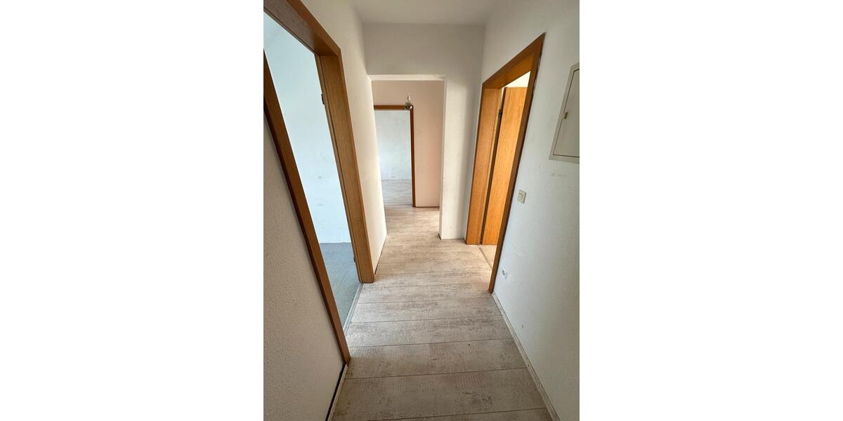 Dachgeschoßwohnung Duisburg Duisburg-Mitte - 3 Zimmer, 53 m&sup2;, 440&euro; | Angebot:25756995