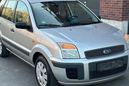 Ford Fusion 151.000 km 2.499 &euro; Essen 45326