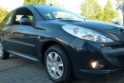 Peugeot 206 167.153 km 2.399 &euro; Oberhausen 46047