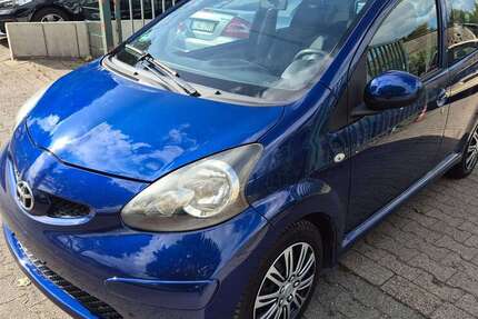 Toyota Aygo 73.500 km 2.999 &euro; Bottrop 46242