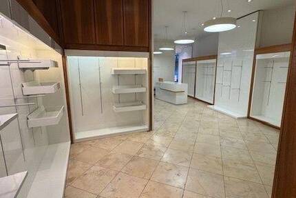 Gewerbeobjekt Mülheim an der Ruhr Mitte - 1.500&euro; | Angebot:25683162