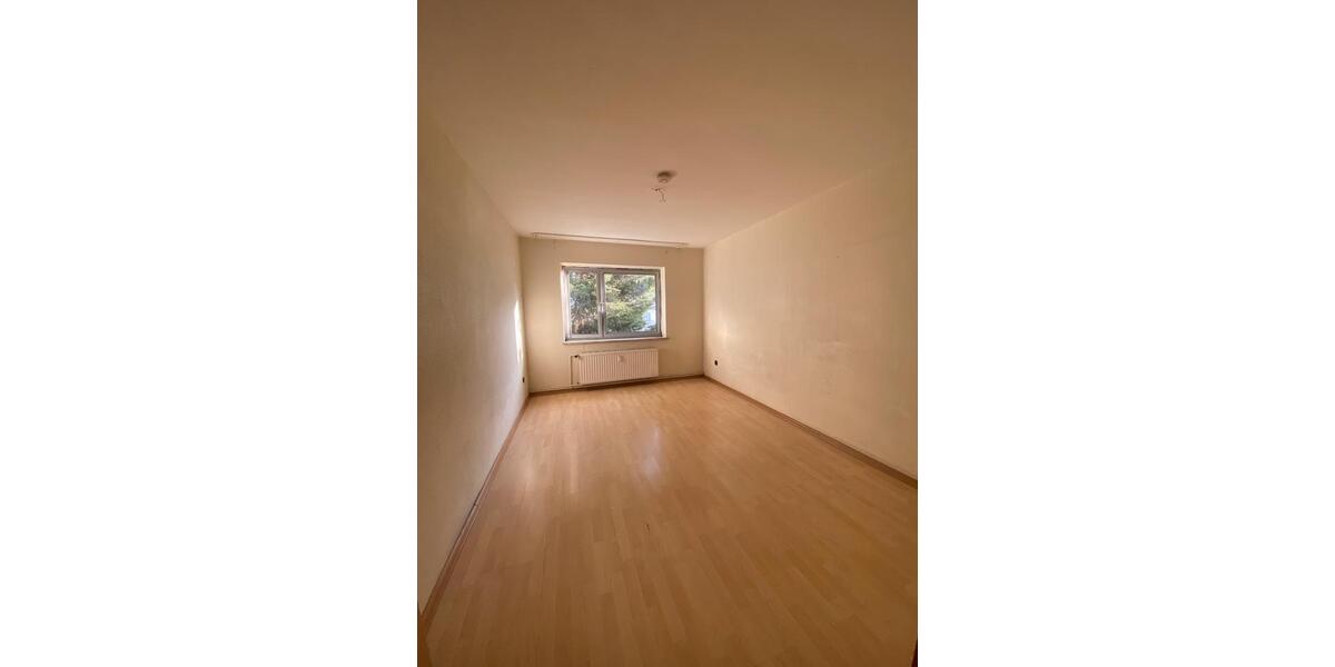 Etagenwohnung Duisburg Duisburg-Mitte - 4 Zimmer, 104 m&sup2;, 660&euro; | Angebot:25454145