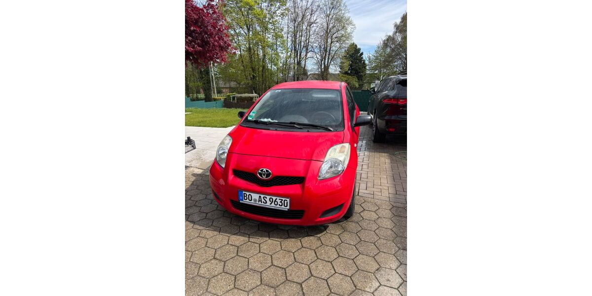 Toyota Yaris 135.000 km 3.999 &euro; Essen 45279