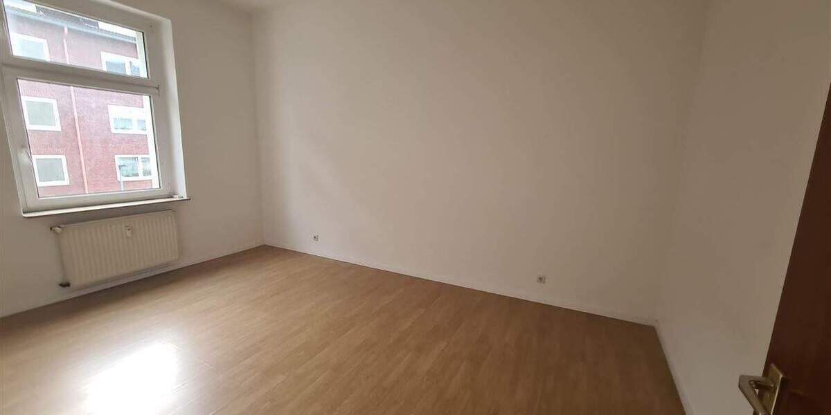 Etagenwohnung Gelsenkirchen Altstadt - 2 Zimmer, 67 m&sup2;, 390&euro; | Angebot:25700413