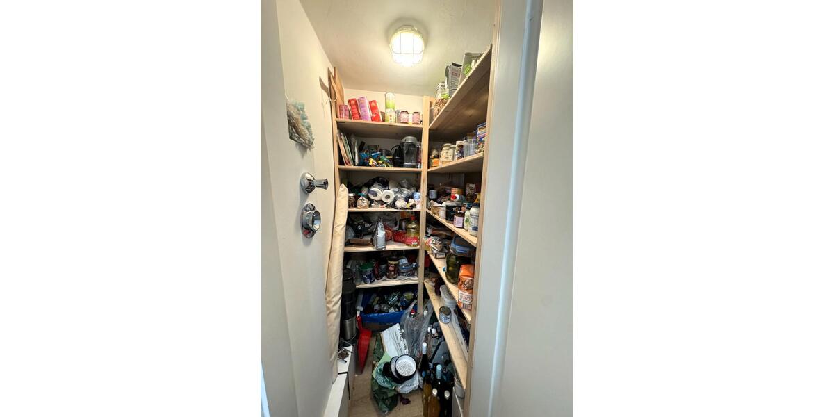 Etagenwohnung Oberhausen - 4 Zimmer, 122 m&sup2;, 900&euro; | Angebot:26588337