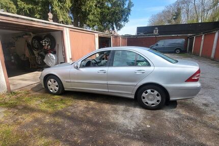Mercedes-Benz C 220 185.000 km 3.750 &euro; Herne 44629